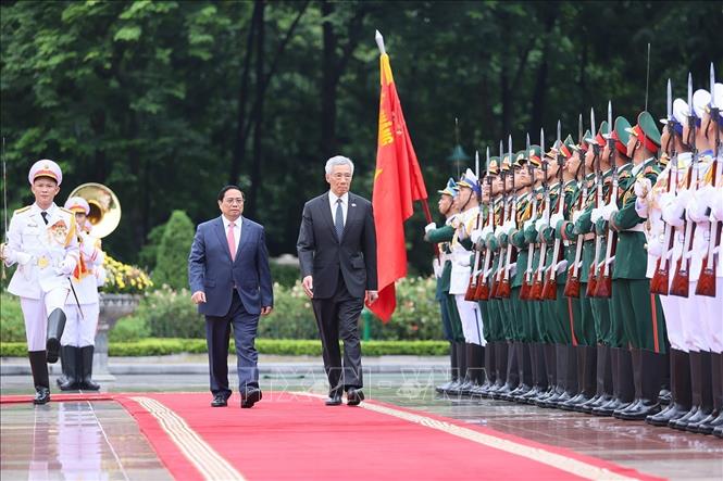 Thủ tướng Phạm Minh Chính chủ trì lễ đón Thủ tướng Singapore Lý Hiển Long